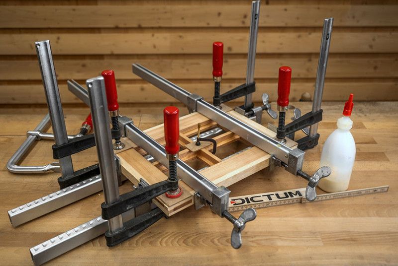 FÜR JEDEN ZWECK DIE PASSENDE ZWINGE ZimmererTreffpunkt