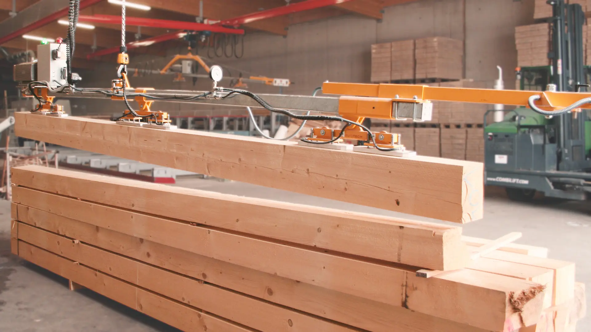Manuelles Handling mit Vakuum-Balkenheber eT-Hover-panel