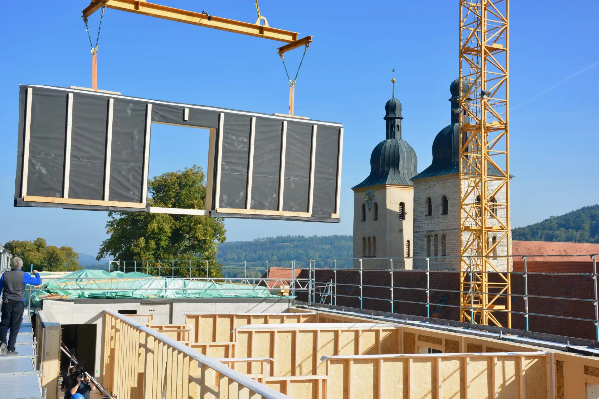 Setzen einer Vorgefertigten Wand - Kloster Plankstetten